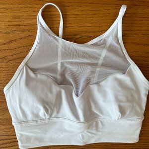Lulu Lemon White Cropt Top / Scalloped Bra Top